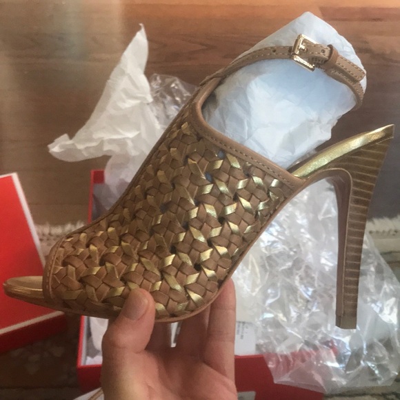 Brand New Coach Mules in Tan and Gold - Picture 1 of 8